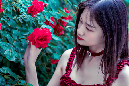 上海医生飞机上协助急救心脏骤停乘客